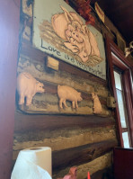 Log Cabin Smoke House food