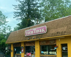 The Dixie Diner outside