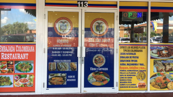 La Embajada Colombiana Panaderia Y food