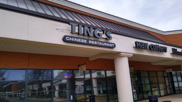 Ting's Chinese outside
