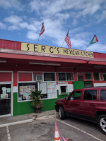 Serg's Mexican Kitchen outside