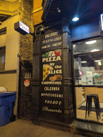 Pazza Pizza food