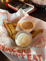 Red Robin Gourmet Burgers And Brews food