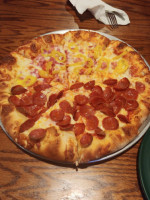 Dawg House Pizza food