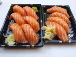 Mizu Sushi food