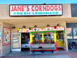 Jane's Corndogs outside