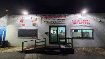 Three Good Brother's Chicken And Fish Llc outside