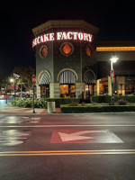 The Cheesecake Factory outside