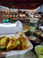 Speedy Street Tacos food