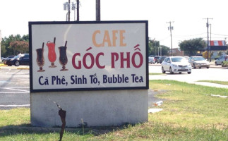 Cafe Goc Pho outside