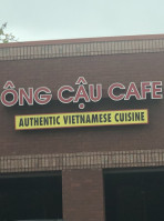 Ong Cau Cafe food