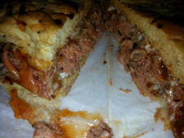 Giovanni's Roast Beef Pizza food