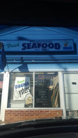 P.t. Hastings Famous Seafood food