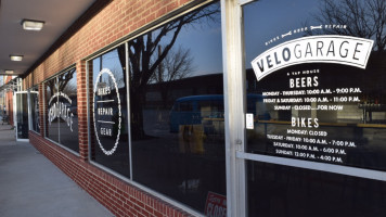 Velo Garage And Tap House outside