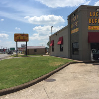 Lucky Buffet Chinese /delivery outside