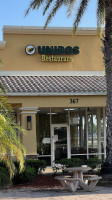 Unidos outside