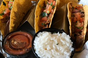 Don Pepe’s Gourmet Burritos Tacos food