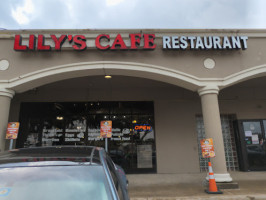 Lily's Cafe outside