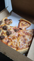 Bernies Pizza Parlor food