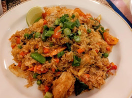 M Thai Kitchen food
