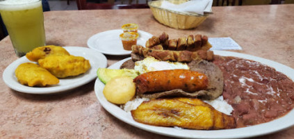 La Casona Colombian food