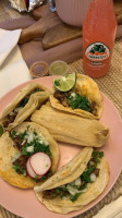 Mexican Tacos Los Primos food