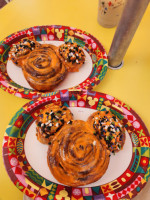 Main Street Bakery inside