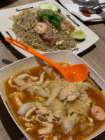 Sanam Luan Thai Cuisine food