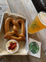 Hop Life Brewing food