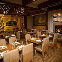 Woodnotes Grille at Emerson Resort & Spa 