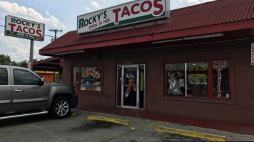 Rocky's Taco House food