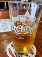 Deluxe Brewing Company food