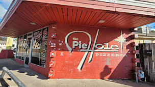 Pie Hole Pizzeria outside
