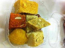 Qaderi Sweetz n Spicez & Chaat House food