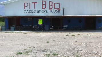 Caddo Smoke House Pit Bbq outside
