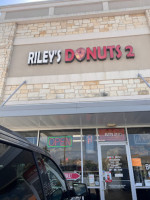 Riley's Donuts 2 food