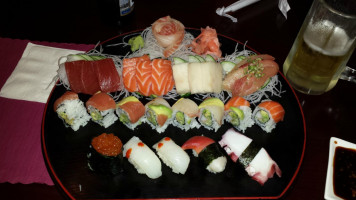 Yashi Sushi food