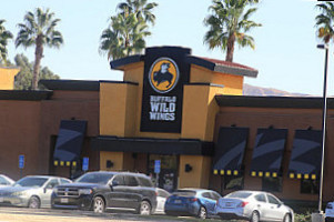 Buffalo Wild Wings Grill and Bar outside