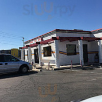 Burger Factory outside