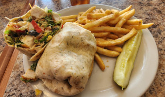 Lakeview And Grill food