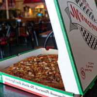 Mancino's Pizza and Grinders food