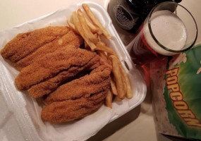 Finger Lickin' Chicken Fish (michigan Ave) food