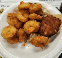 Dixie Queen Seafood Restaurant. food