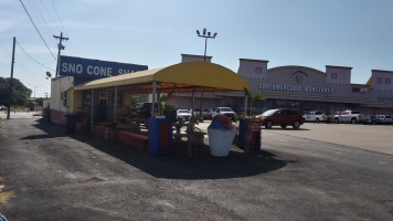 Sno Cone Shack outside