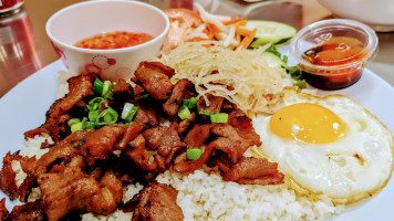 Pho Ngon 999 food