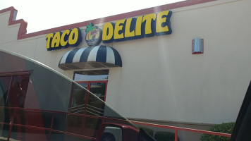 Taco Delite outside