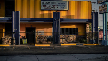 Loritos Real Mexican Food food