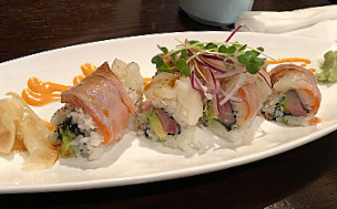 Tomisushi food