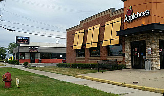 Applebee's Madison Heights outside