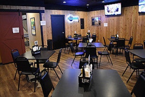Jumpers Bar Grill inside